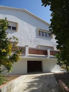 Alt Penedes, terra de vinya, sol, aigua i muntanya
