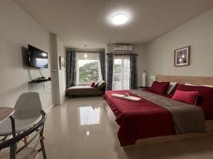 Private room hosted by Boyce 401