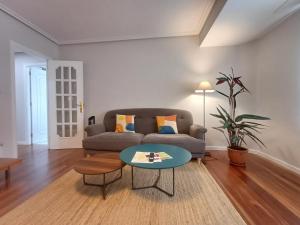 4L - Ourense Centro con garaje