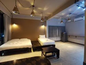 MonkeyArt Hotel&Cafe - Ban Klong Ti Sibha