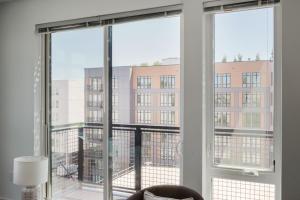 Blueground First Hill gym bbq game room SEA-744