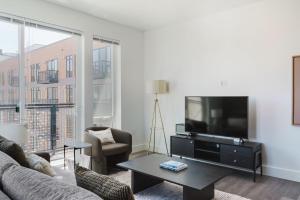 Blueground First Hill gym bbq game room SEA-744