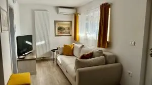 Apartment Malija Cikloped - Serore