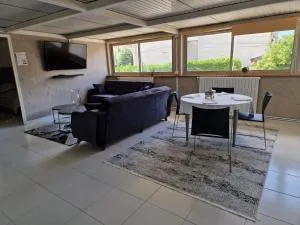 Apparemment lumineux - 塞纳河畔皮埃尔菲特