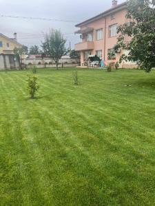 Къща Бети самостоятелни апартаменти с двор край Пловдив