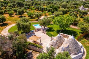 Villa Trullo Venti by Villa Plus