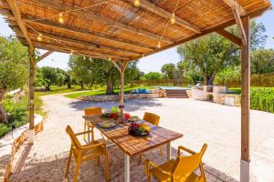 Villa Trullo Venti by Villa Plus