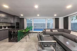 Denize 200m şehir merkezi bahçe dubleks