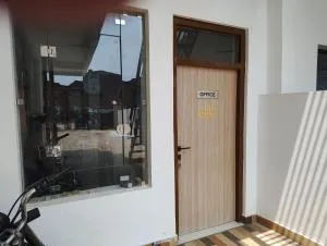 Anand Sadan - Sultānpur