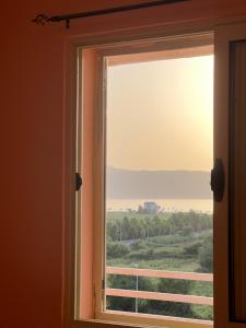 Horizon Apartments - Sea & Mountain View -Modern & Spacious Stay