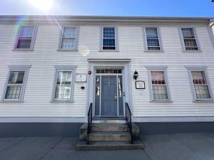 Five-Bedroom House room in Howland House Inn