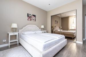 Rose Old Town Apartment