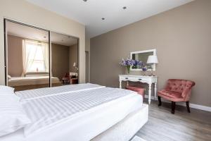 Rose Old Town Apartment