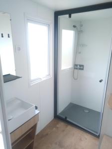 Campings Camping Les Voiles : photos des chambres