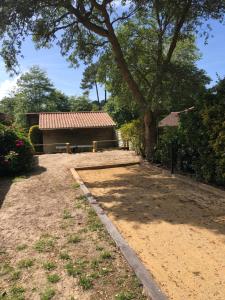 Villas Villa avec piscine petanque ping-pong garage pres golf plage : photos des chambres