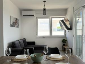 Apartment MIN, NOVALjA -near center