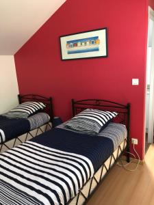 Villas Villa avec piscine petanque ping-pong garage pres golf plage : photos des chambres