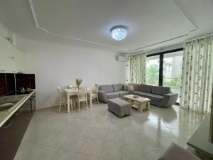 Bella vista lungo mare