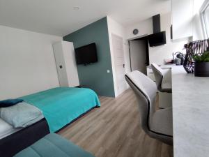 Modern Courtyard Condo