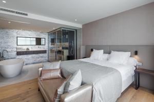 Suite with Spa Bath room in Van der Valk Hotel Hengelo