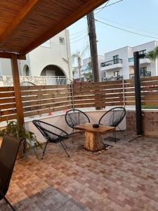 Kalliopi apartment near the sea