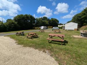 Campings Grand Mobilhome 4 pers 2025 - Granit Rose - Piscine : photos des chambres