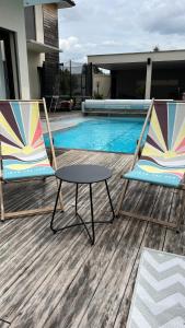 Studio piscine partagée parking securisé