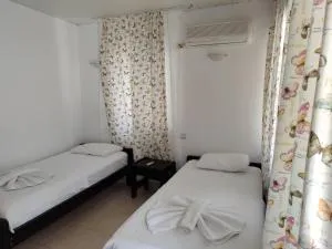 Küçük Ev - Адрасан