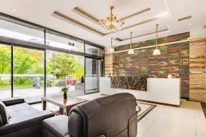 成都鹭湖花园酒店(四河地铁站店) - Lung-chen