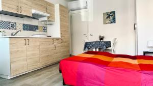 M406 - Marcelli, nuovo monolocale fronte mare