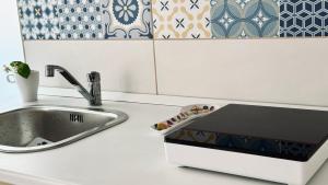 M406 - Marcelli, nuovo monolocale fronte mare