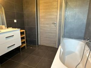 Appartements 5 min des plages - Appt 2 chambres A Casa Bella : photos des chambres