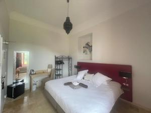 Hotels Logis Hotel Restaurant Le Domaine de la Regaliere : photos des chambres