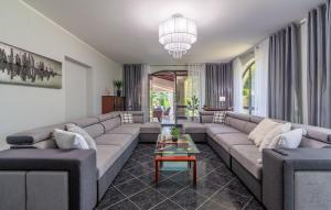 Lovely Home In Cerovlje With Kitchen 