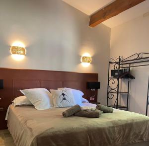 Hotels Logis Hotel Restaurant Le Domaine de la Regaliere : photos des chambres