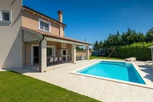 Wunderschöne Villa mit Pool, Trampolin, 5 Klimas - Loborika