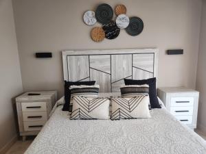 Bajo con vistas a la piscina en Valle del Este Golf