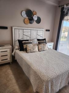 Bajo con vistas a la piscina en Valle del Este Golf