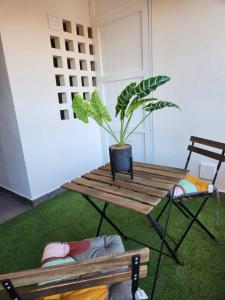 Bajo con vistas a la piscina en Valle del Este Golf