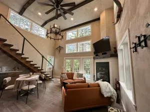 Luxury cabin vc home 2bd 2bath - Bernard