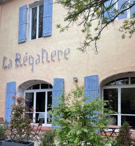 Hotels Logis Hotel Restaurant Le Domaine de la Regaliere : photos des chambres