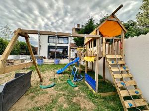Villas Agreable maison renovee, en ville et au calme ! : photos des chambres