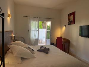 Hotels Logis Hotel Restaurant Le Domaine de la Regaliere : photos des chambres