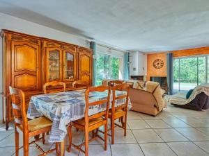 Maisons de vacances Holiday Home Tina by Interhome : photos des chambres