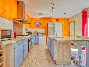 Maisons de vacances Holiday Home Tina by Interhome : photos des chambres