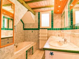 Maisons de vacances Holiday Home Gombaud by Interhome : photos des chambres