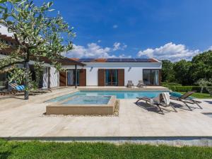 Villa Luna Bianca by Interhome 