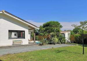 Villas Magnifique villa avec piscine - La Gracieuse : photos des chambres