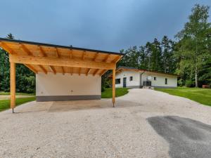 Holiday Home Sonnenteich-Haus by Interhome
