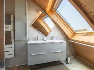 Chalets Chalet Dome du Ponant by Interhome : photos des chambres